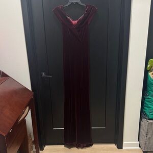 Elegant Burgundy Velvet Prom Dress